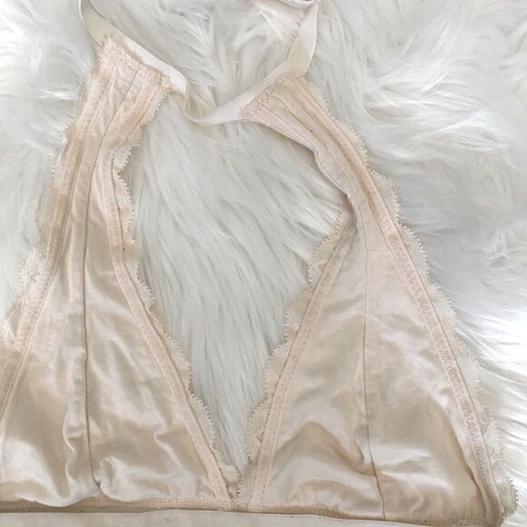 French Affair Creme Lace Choker Bralette Size Small - Picture 8 of 10